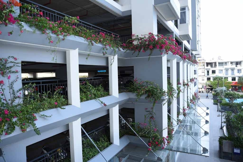 Ham De Xe Him Lam Phu Dong Hầm để xe rộng rãi tại Him Lam Phú Đông