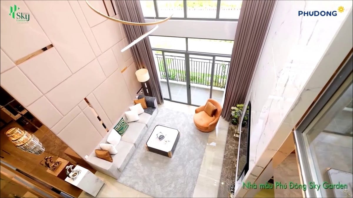 Nha Mau Phu Dong Sky Garden Tổng thể không gian ấm cúng tại nhà mẫu