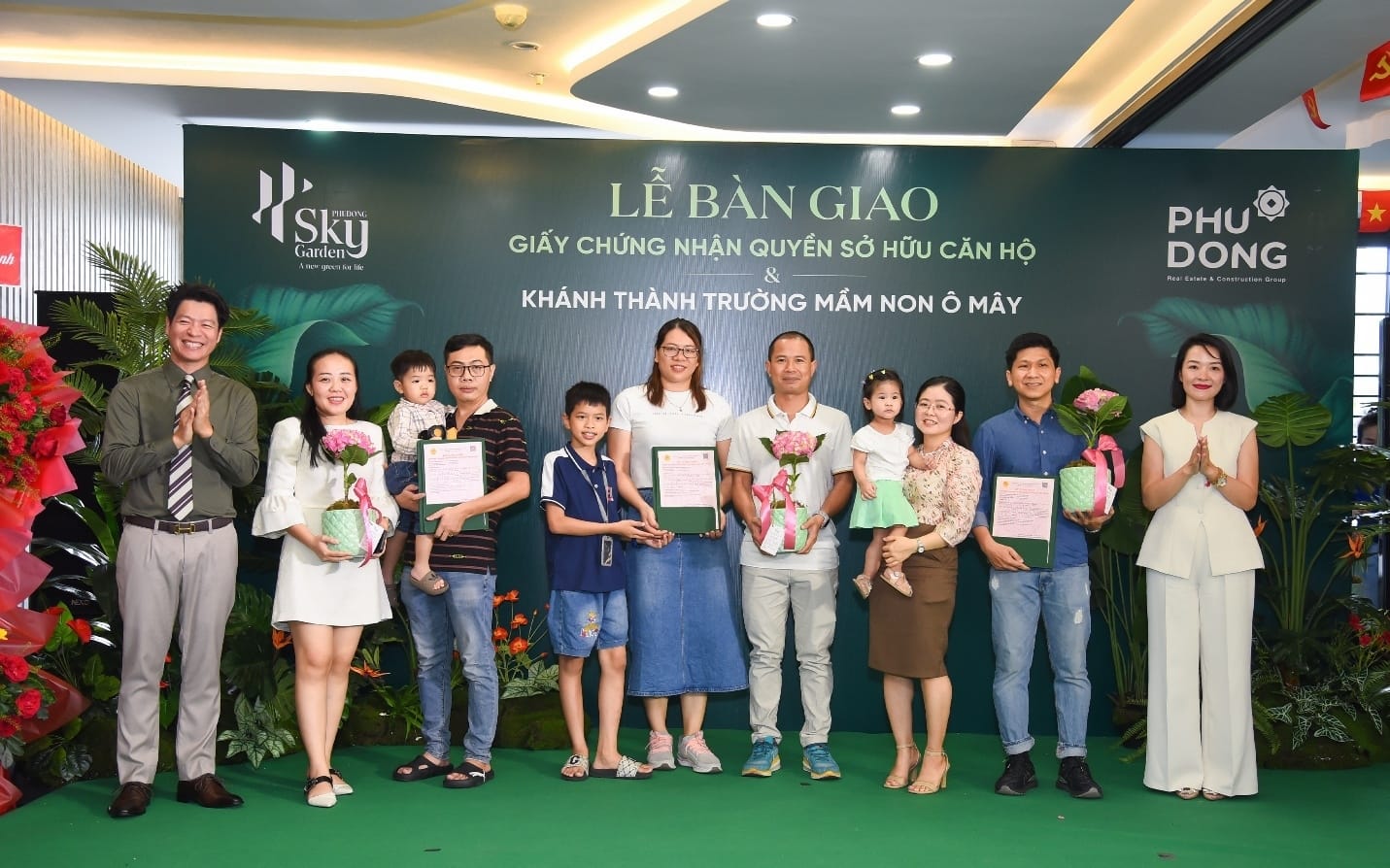 Phu Dong Sky Garden Co So Chua Cư dân Phú Đông Sky Garden nhận sổ hồng sau 3 tháng về nhà mới